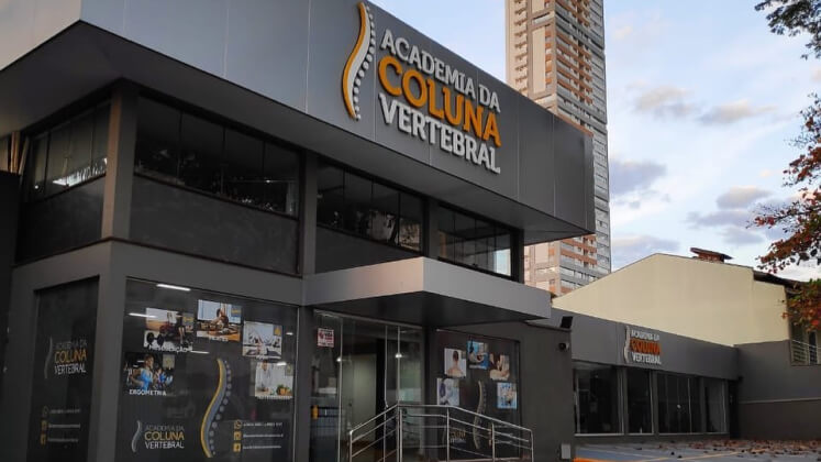 Academia da Coluna Vertebral