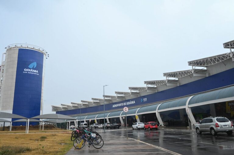 Aeroporto Internacional Santa Genoveva