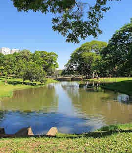 Parque Lago das Rosas