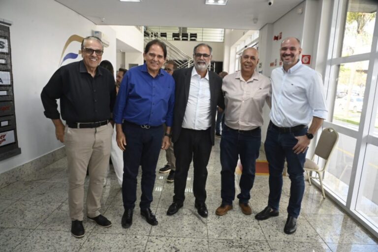 Marcelo Baiocchi participa da solenidade que regulamenta o Plano Urbanístico Básico de Goiânia
