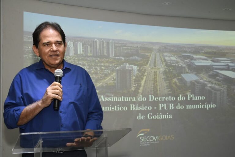 Marcelo Baiocchi participa da solenidade que regulamenta o Plano Urbanístico Básico de Goiânia