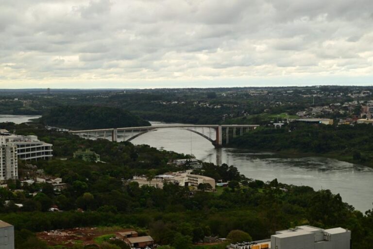 Missão Institucional Paraguai 2026 conhece potencial agrícola e oportunidades de negócios em Santa Fé